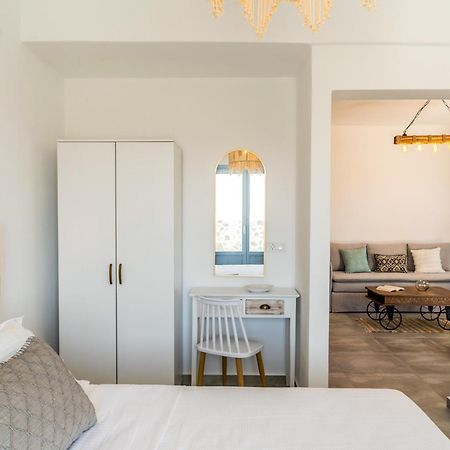 Santorossa Luxury Villas Emporio  Eksteriør billede
