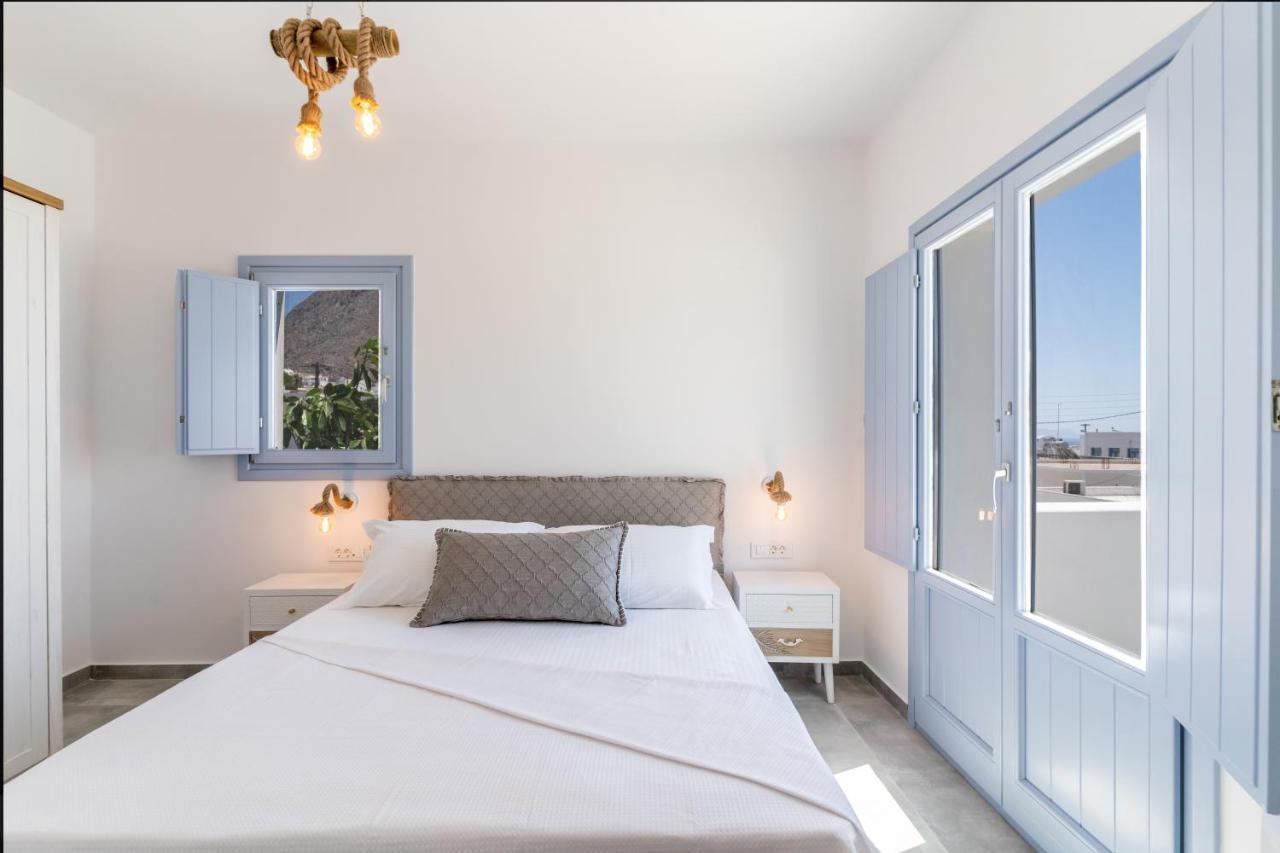 Santorossa Luxury Villas Emporio  Eksteriør billede