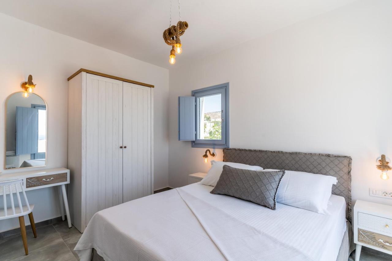 Santorossa Luxury Villas Emporio  Eksteriør billede