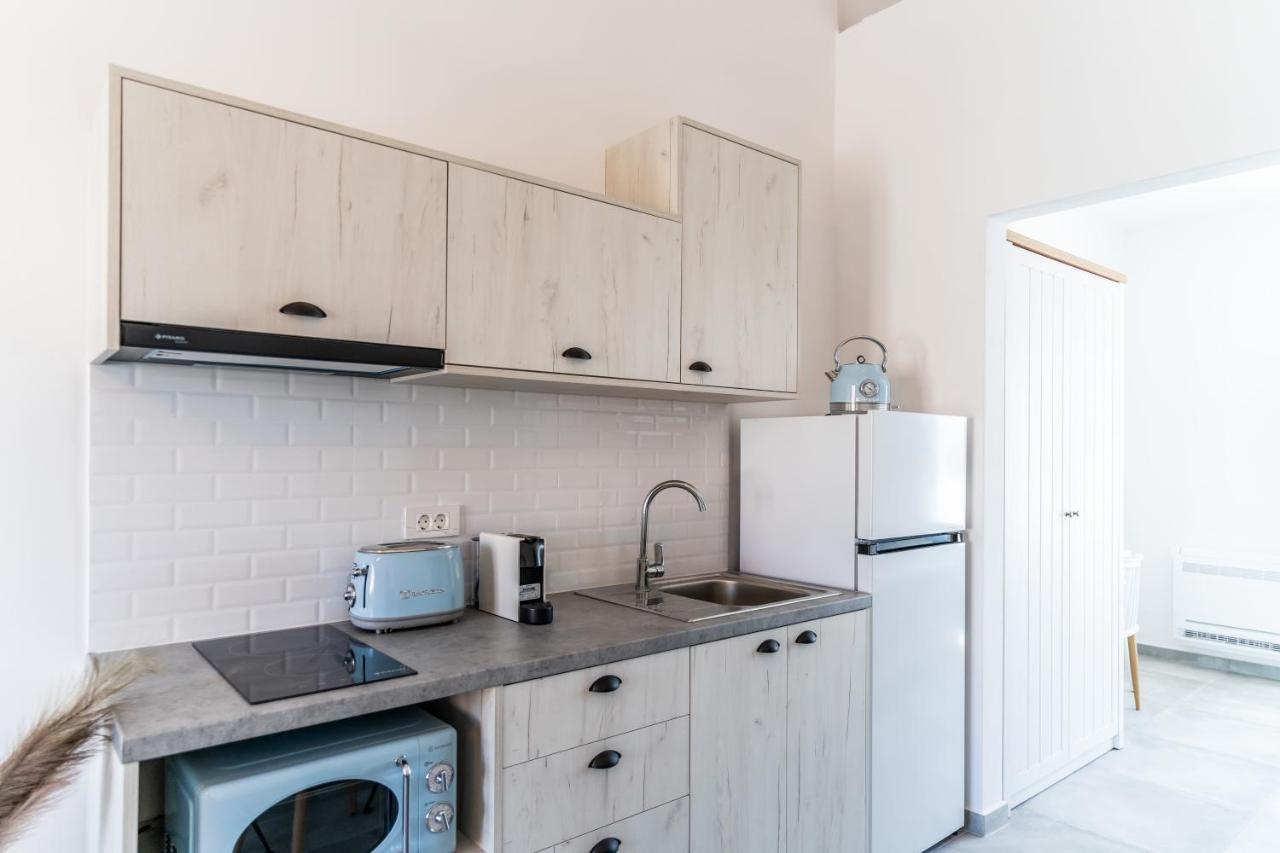 Santorossa Luxury Villas Emporio  Eksteriør billede