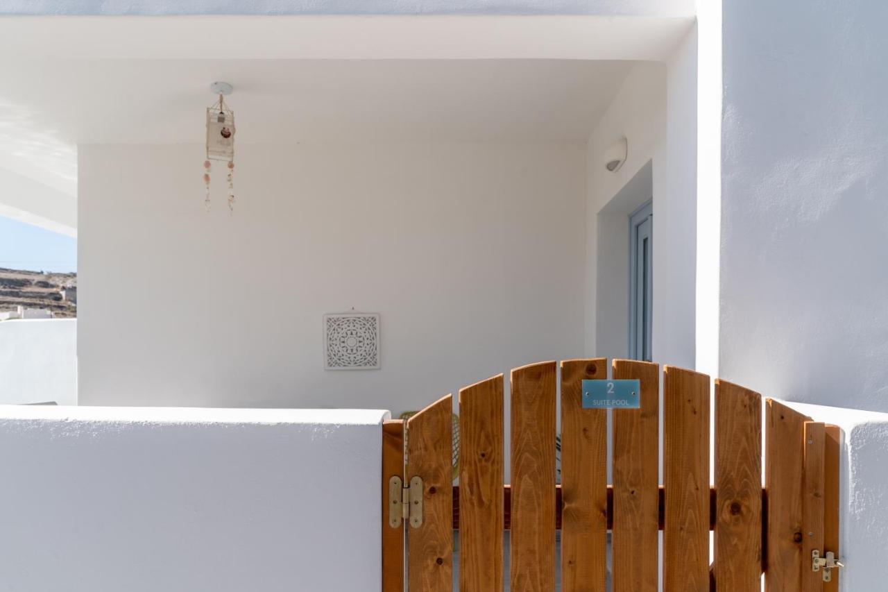 Santorossa Luxury Villas Emporio  Eksteriør billede