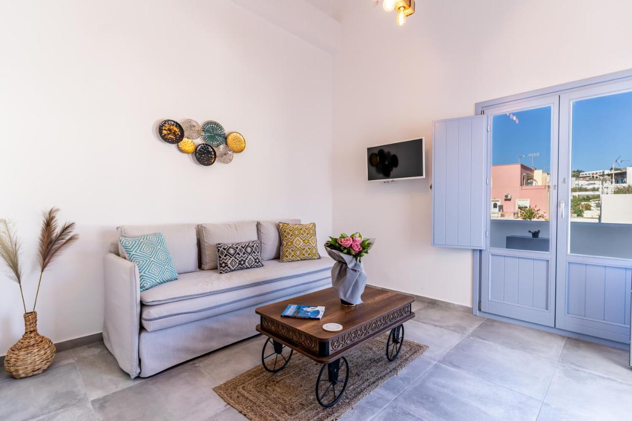 Santorossa Luxury Villas Emporio  Eksteriør billede
