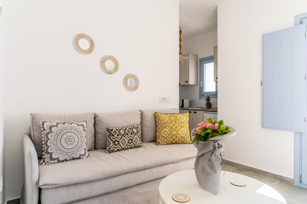 Santorossa Luxury Villas Emporio  Eksteriør billede