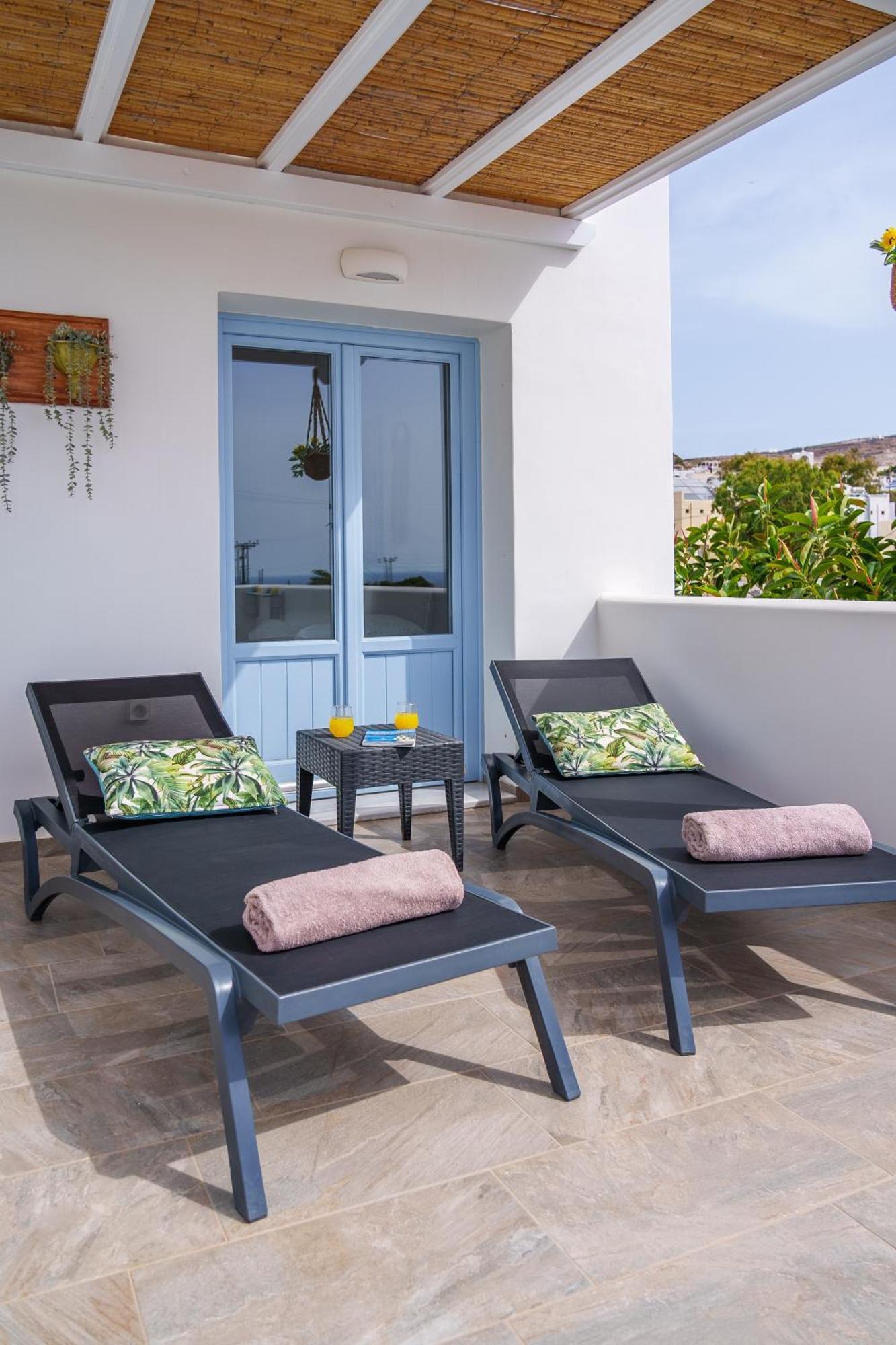 Santorossa Luxury Villas Emporio  Eksteriør billede