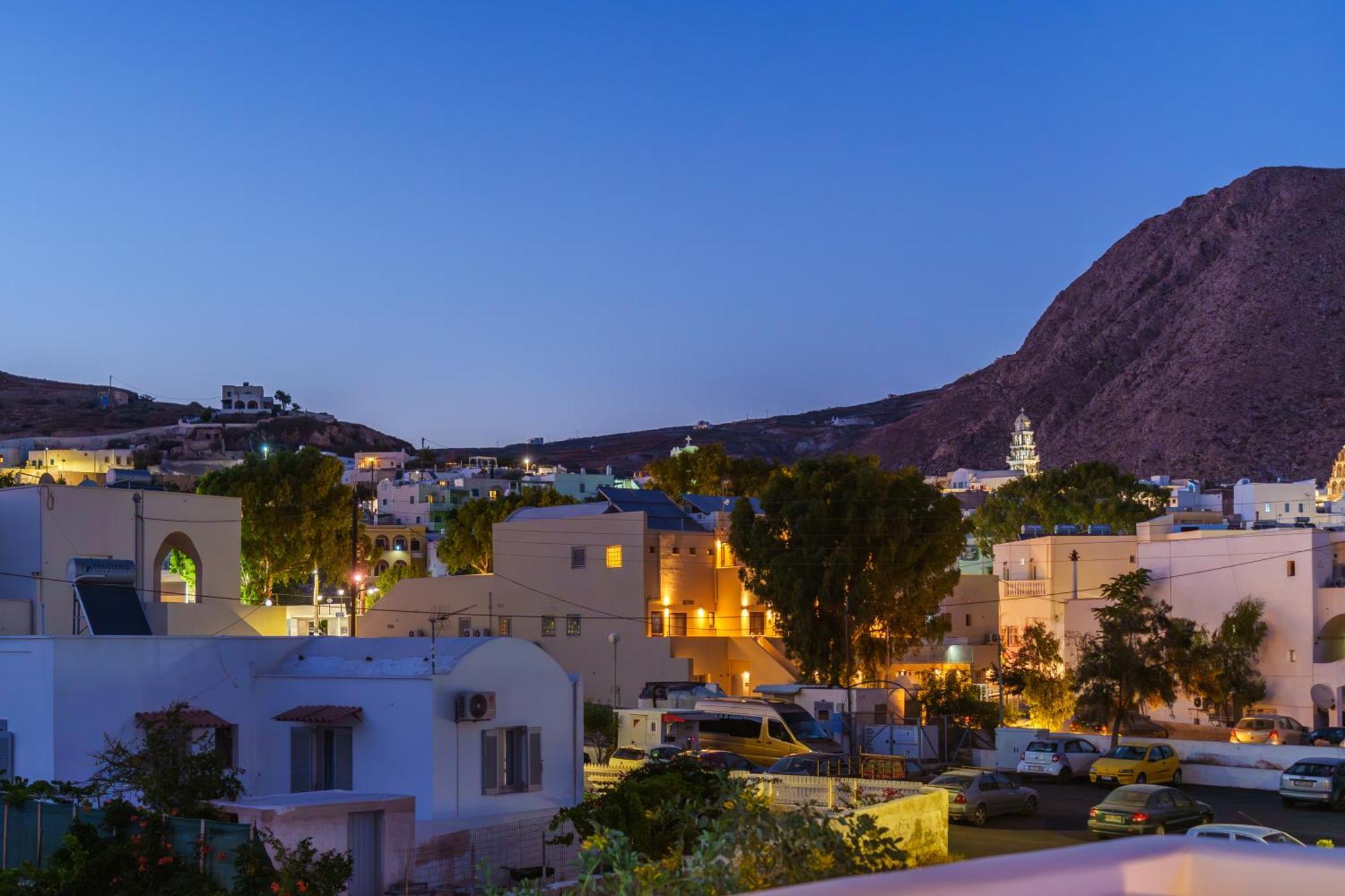 Santorossa Luxury Villas Emporio  Eksteriør billede